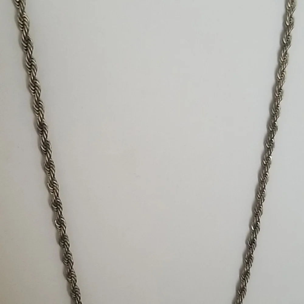 Twisted Silvertone Chain